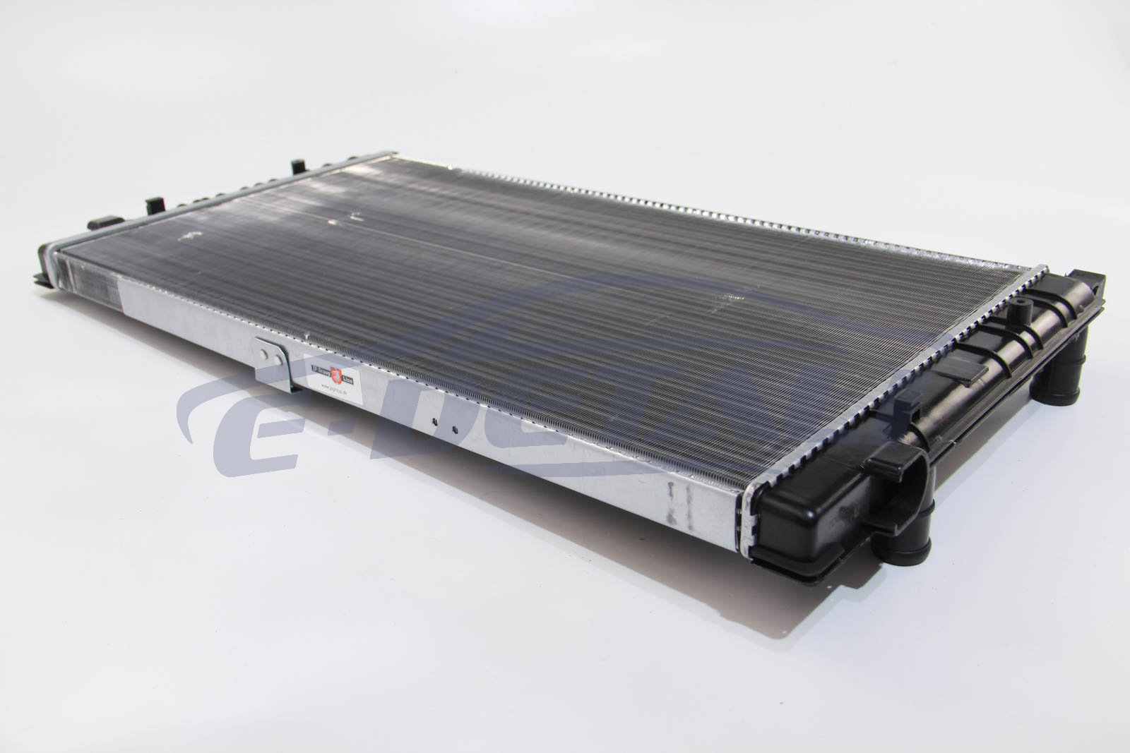 1114206600 JP GROUP JP GROUP VW Радиатор водяного охлаждения T4 96-